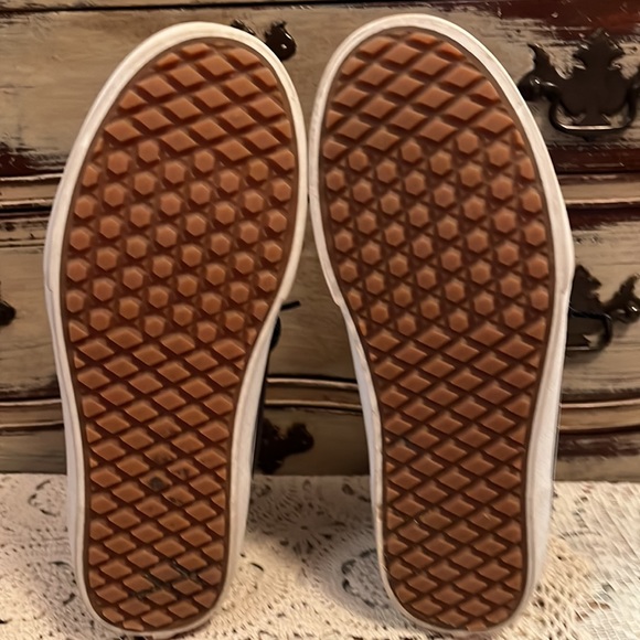 Vans - Picture 4 of 7